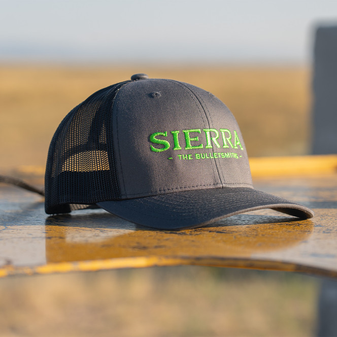 Sierra Trucker Horizontal Charcoal/Black